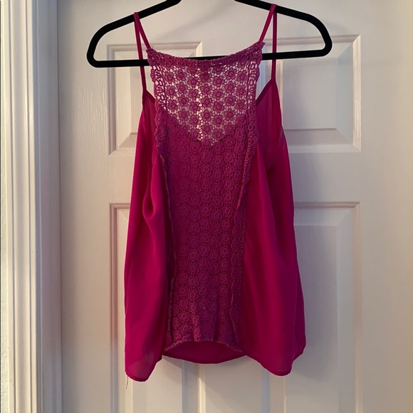 Pink tank - Picture 2 of 2